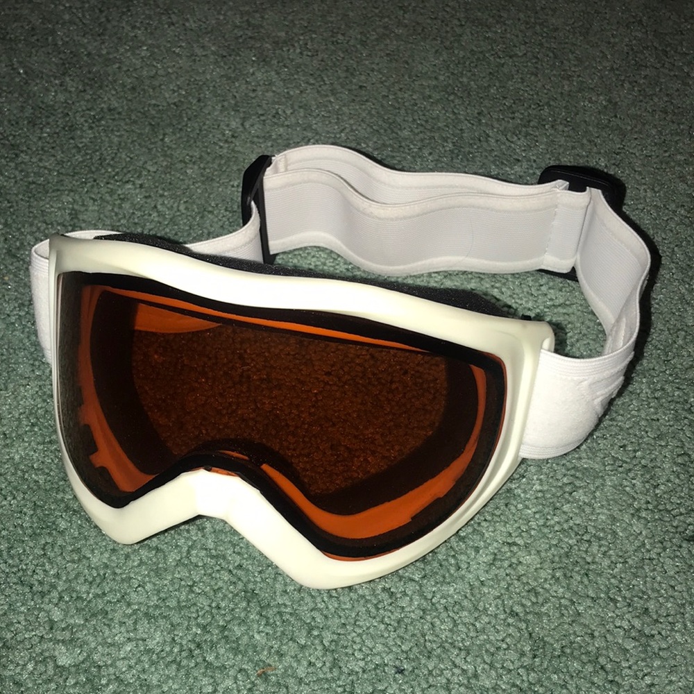 Snowboard goggles